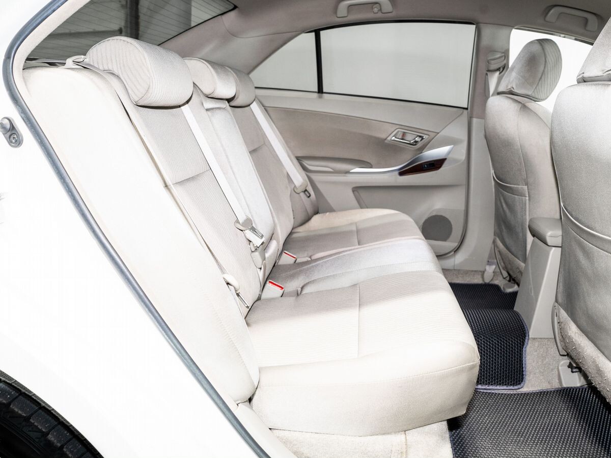 Toyota Premio 2011 - фото автомобиля