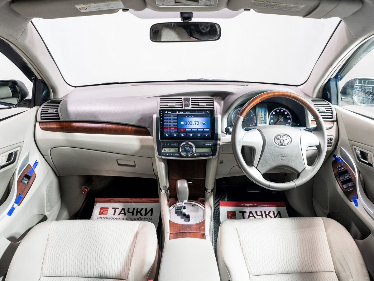 Toyota Premio 2011 - фото автомобиля