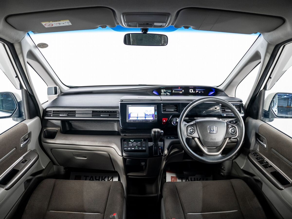 Honda Stepwgn 2016 - фото автомобиля