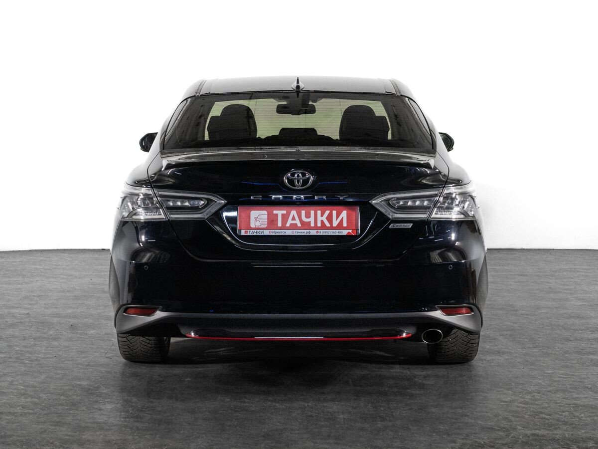 Toyota Camry 2020 - фото автомобиля