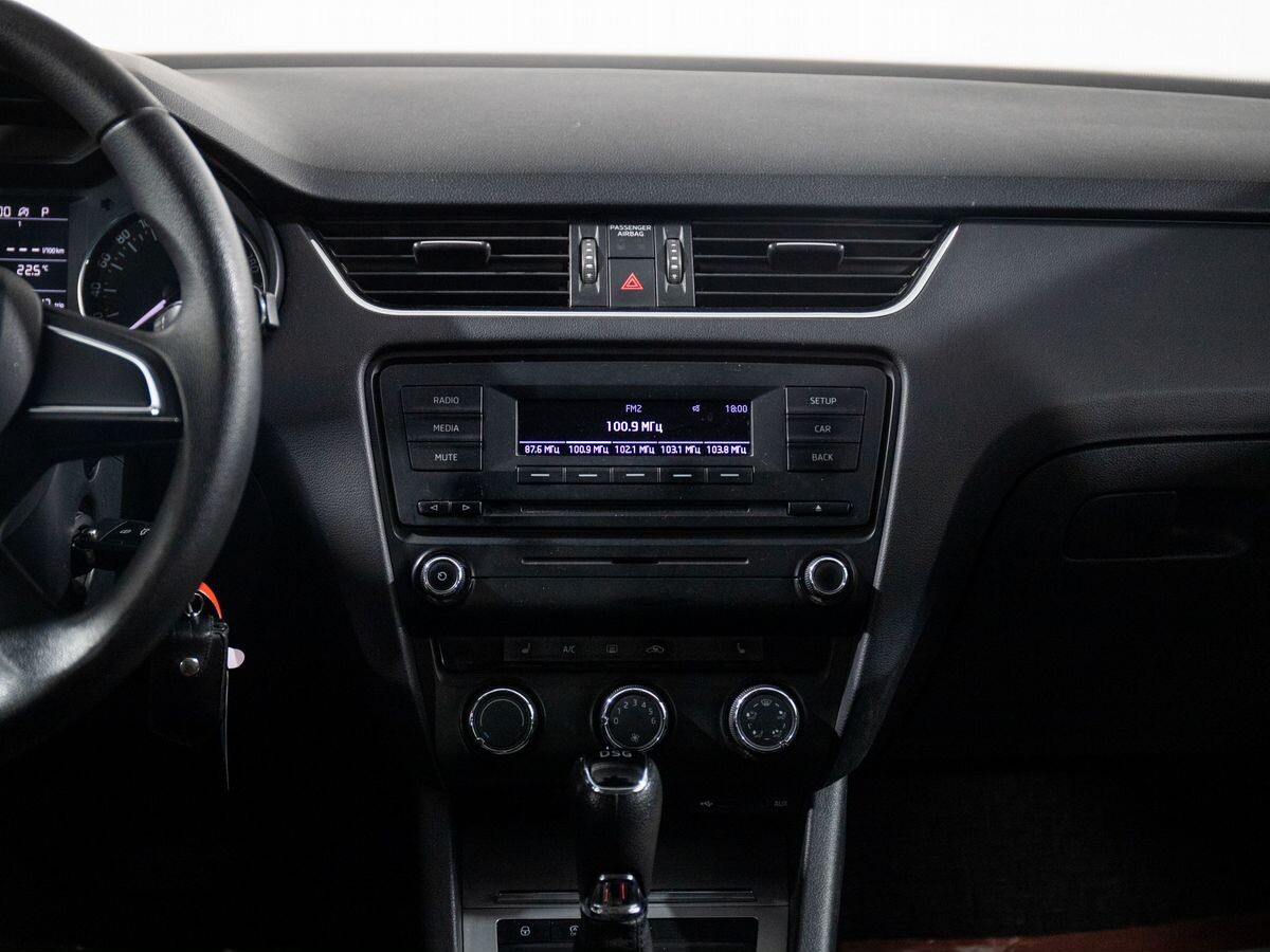 Skoda Octavia 2013 - фото автомобиля