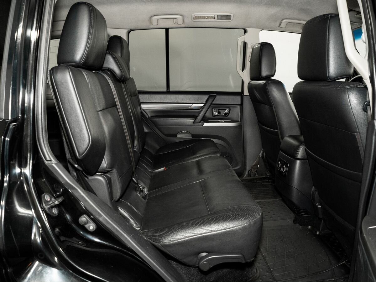 Mitsubishi Pajero 2014 - фото автомобиля