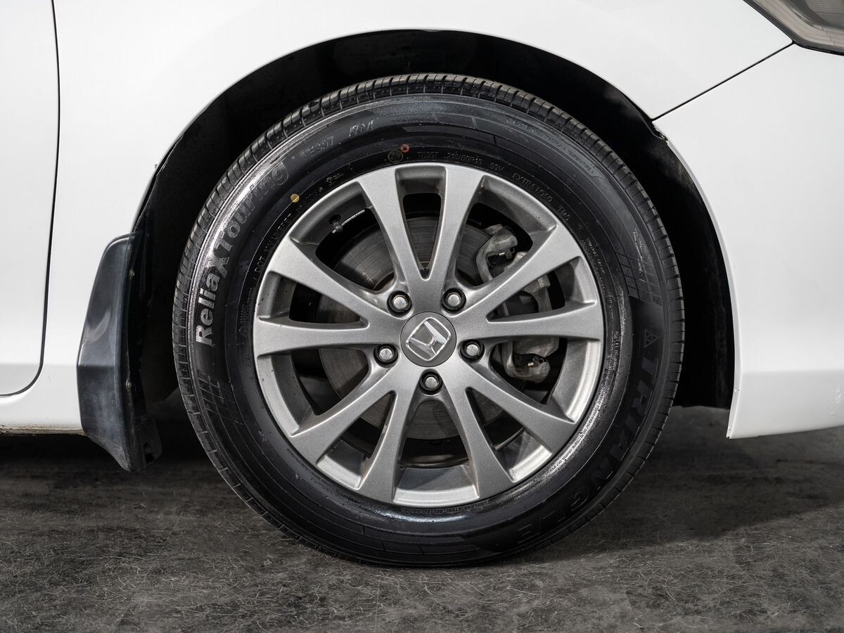 Honda Accord 2013 - фото автомобиля