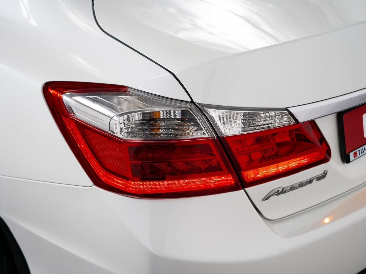 Honda Accord 2013 - фото автомобиля