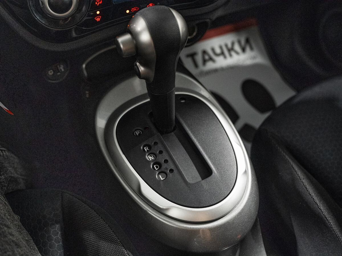 Nissan Juke 2012 - фото автомобиля