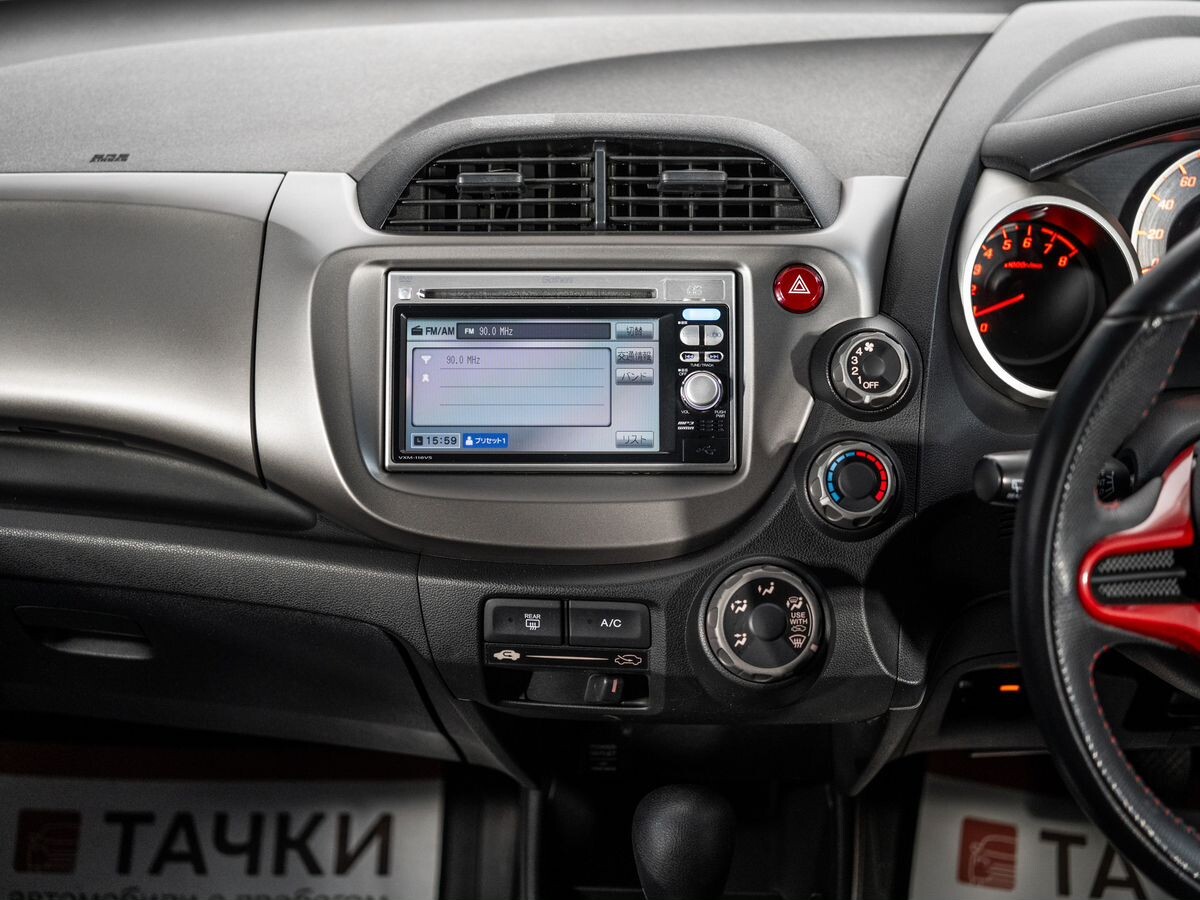 Honda Fit 2010 - фото автомобиля