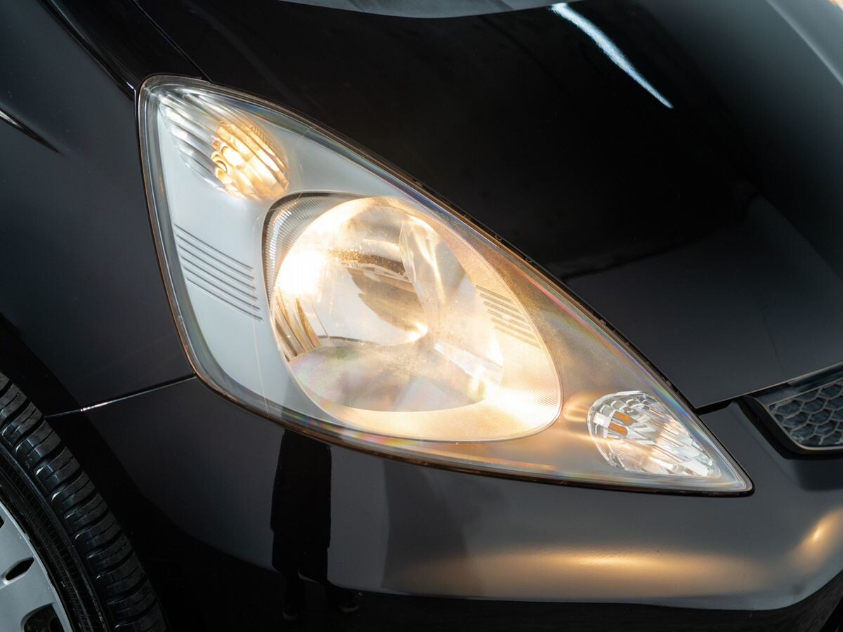 Honda Fit 2010 - фото автомобиля
