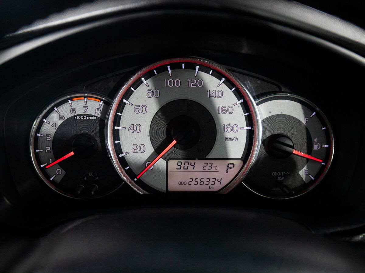 Toyota Corolla Fielder 2012 - фото автомобиля