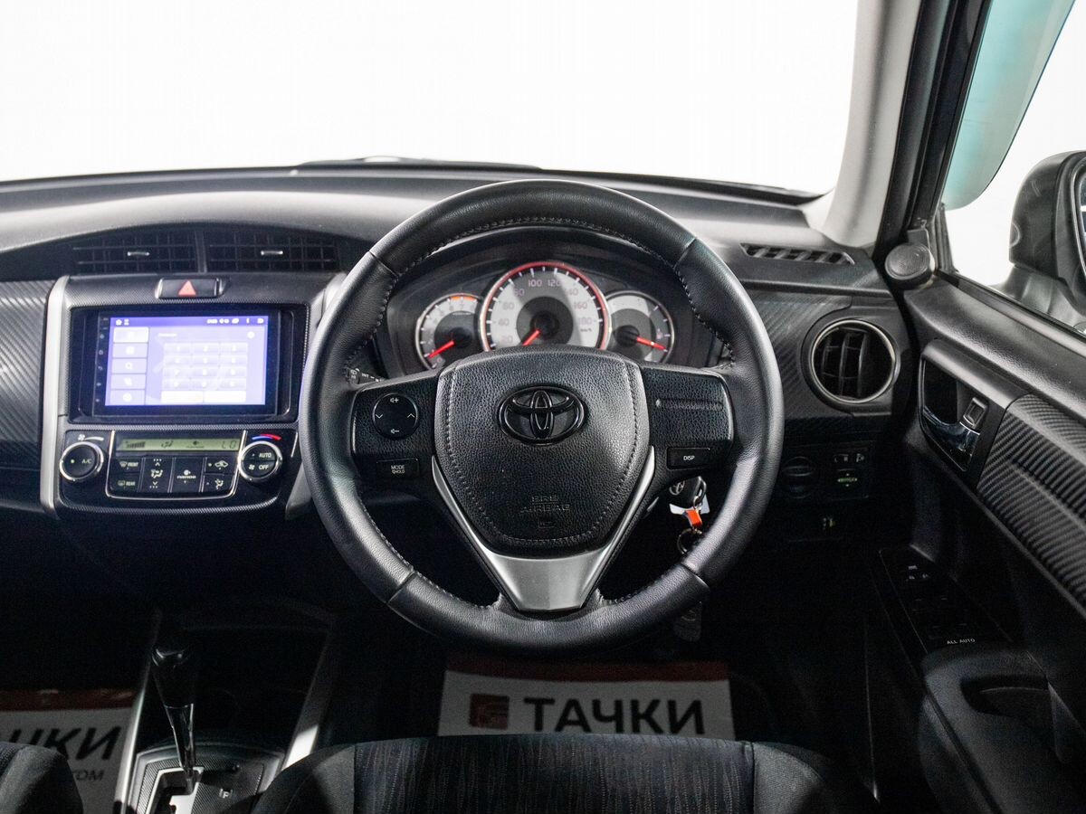 Toyota Corolla Fielder 2012 - фото автомобиля