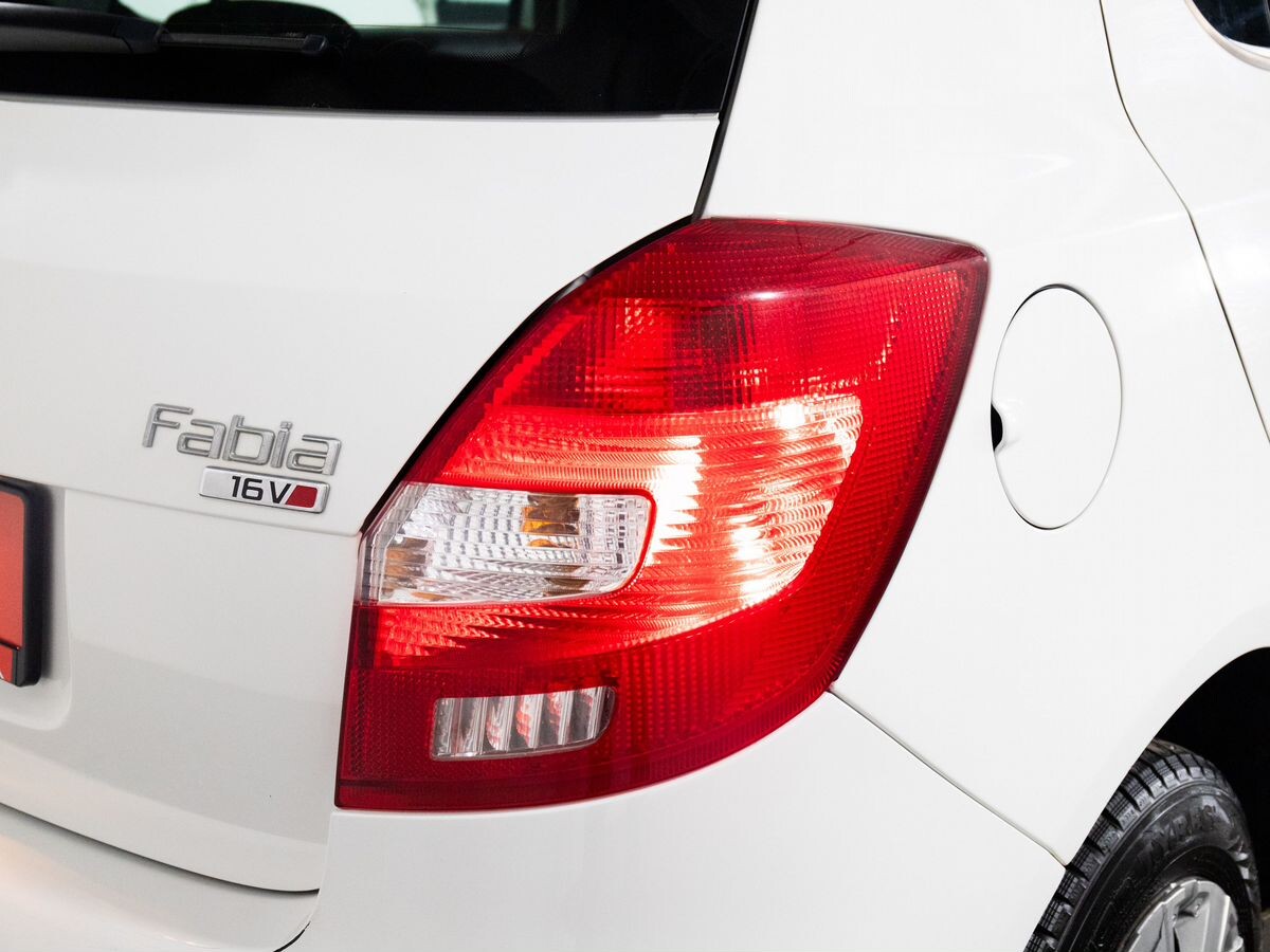 Skoda Fabia 2011 - фото автомобиля