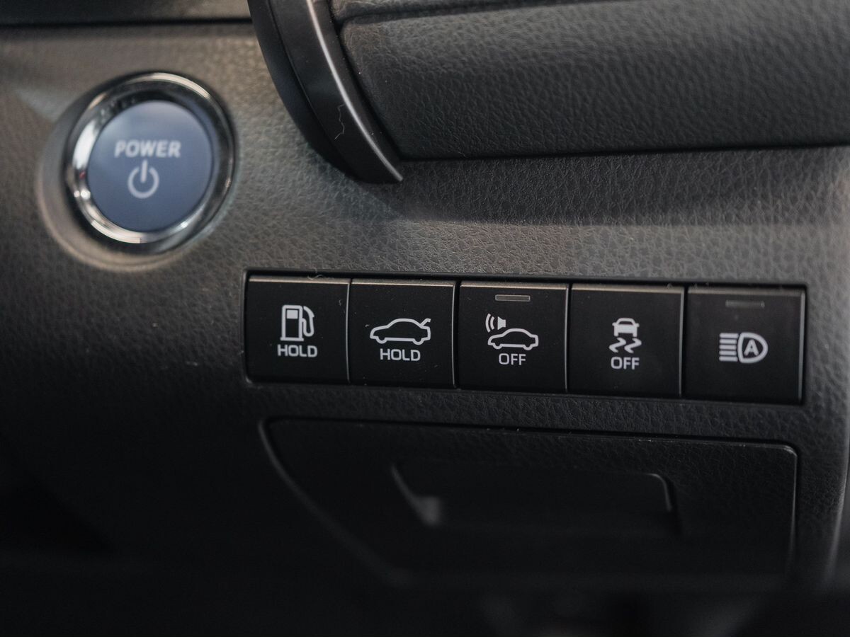 Toyota Camry 2018 - фото автомобиля