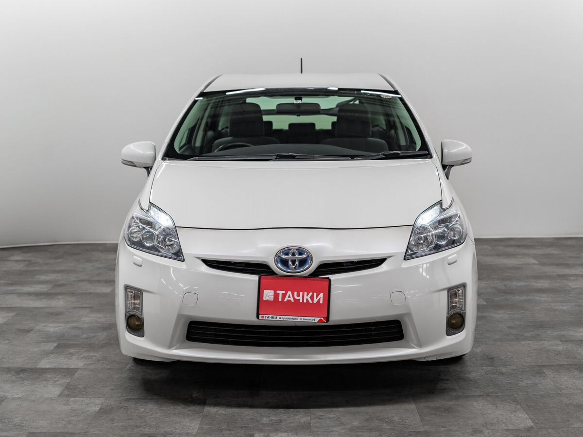 Toyota Prius 2010 - фото автомобиля