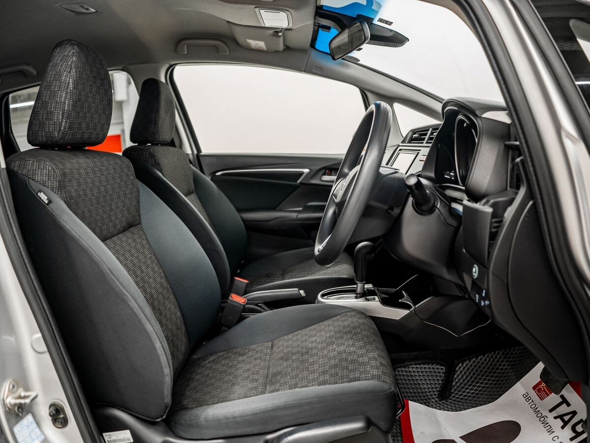 Honda Fit 2016 - фото автомобиля