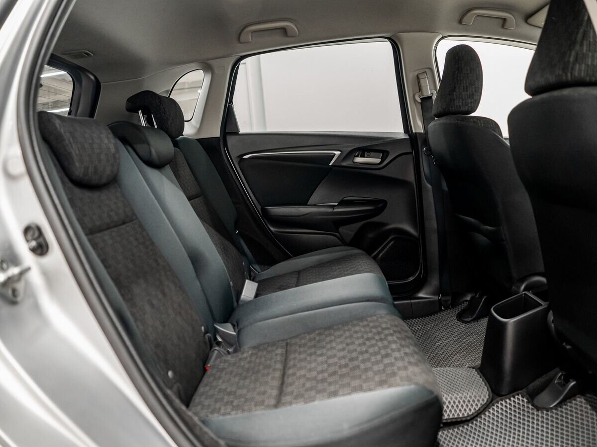 Honda Fit 2016 - фото автомобиля