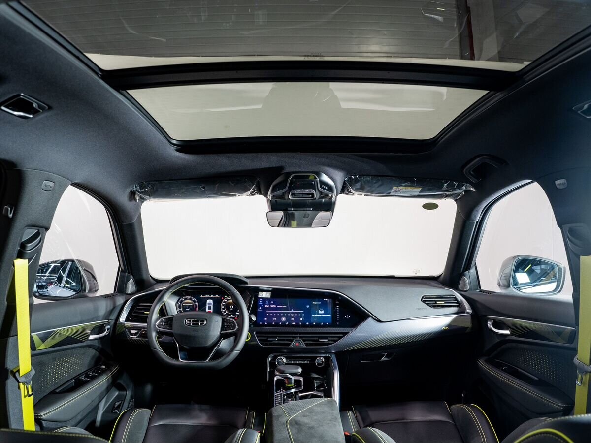 Geely Tugella 2023 - фото автомобиля