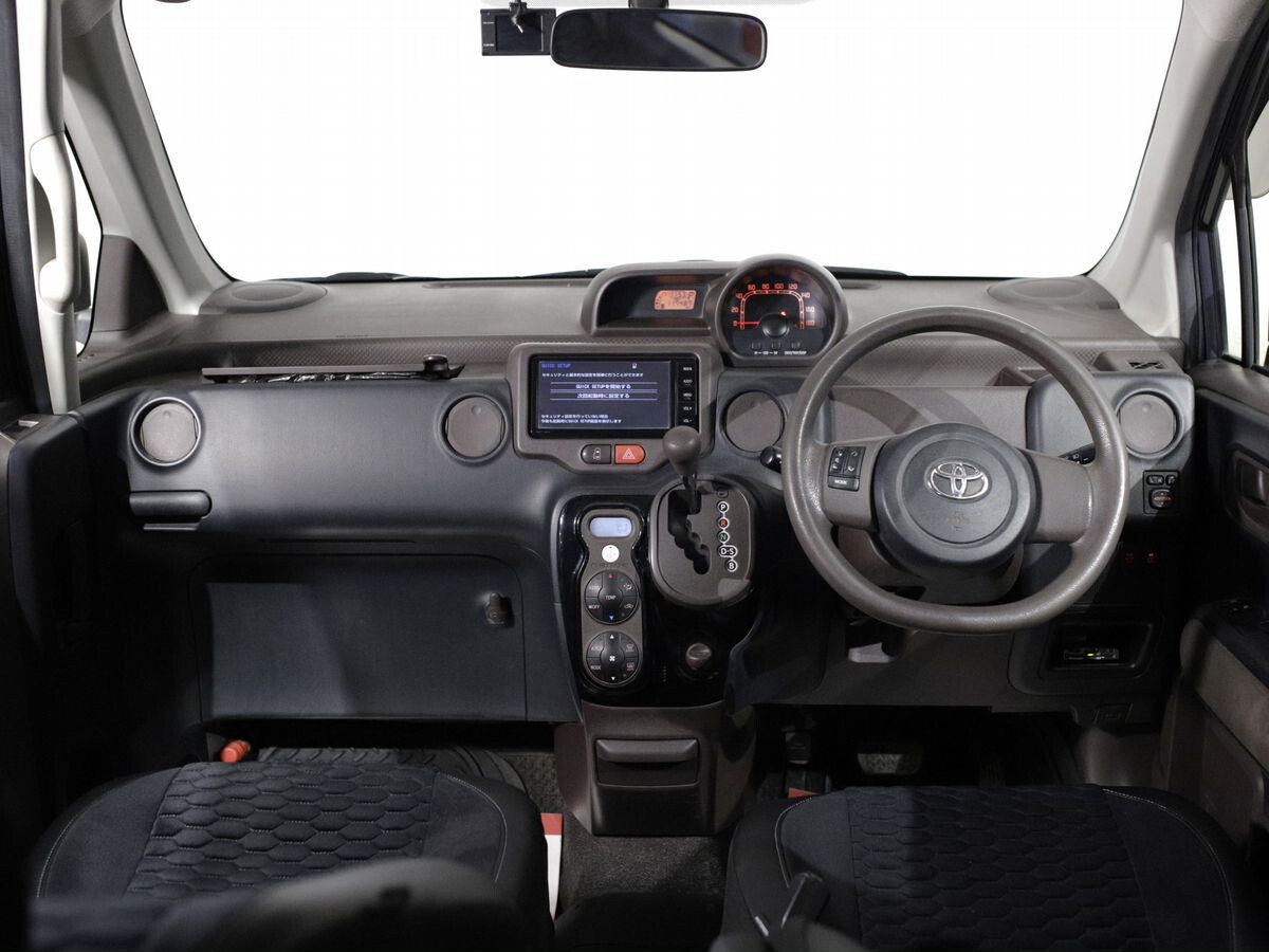Toyota Spade 2014 - фото автомобиля