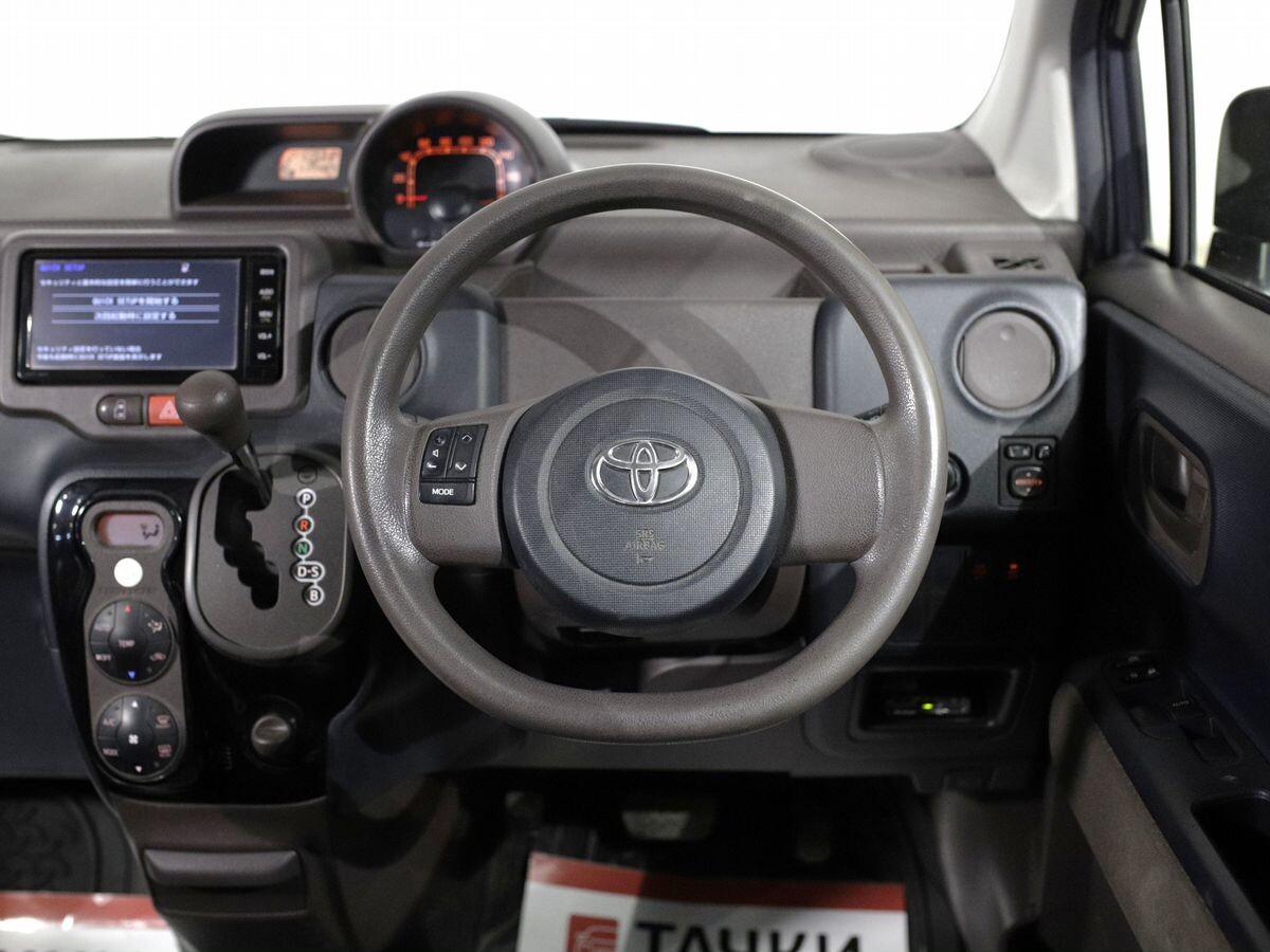 Toyota Spade 2014 - фото автомобиля