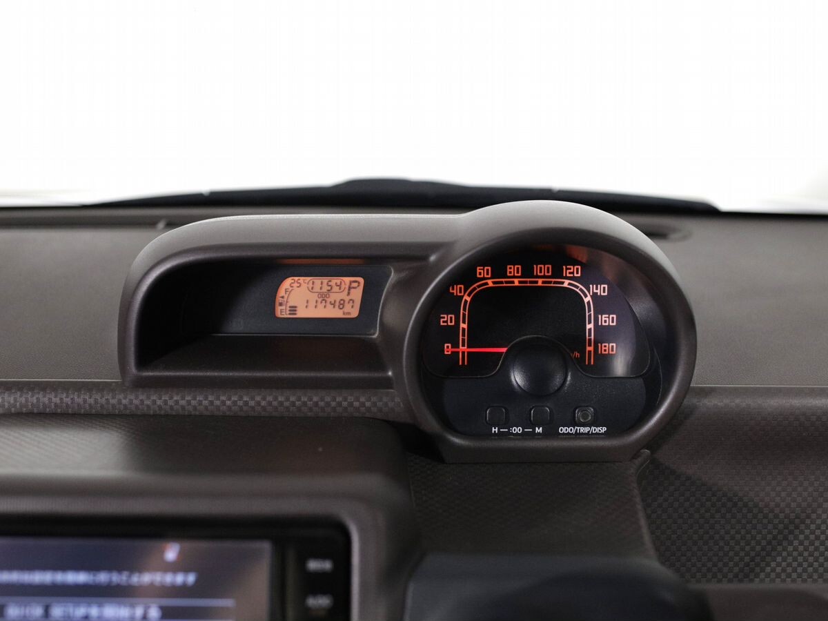 Toyota Spade 2014 - фото автомобиля