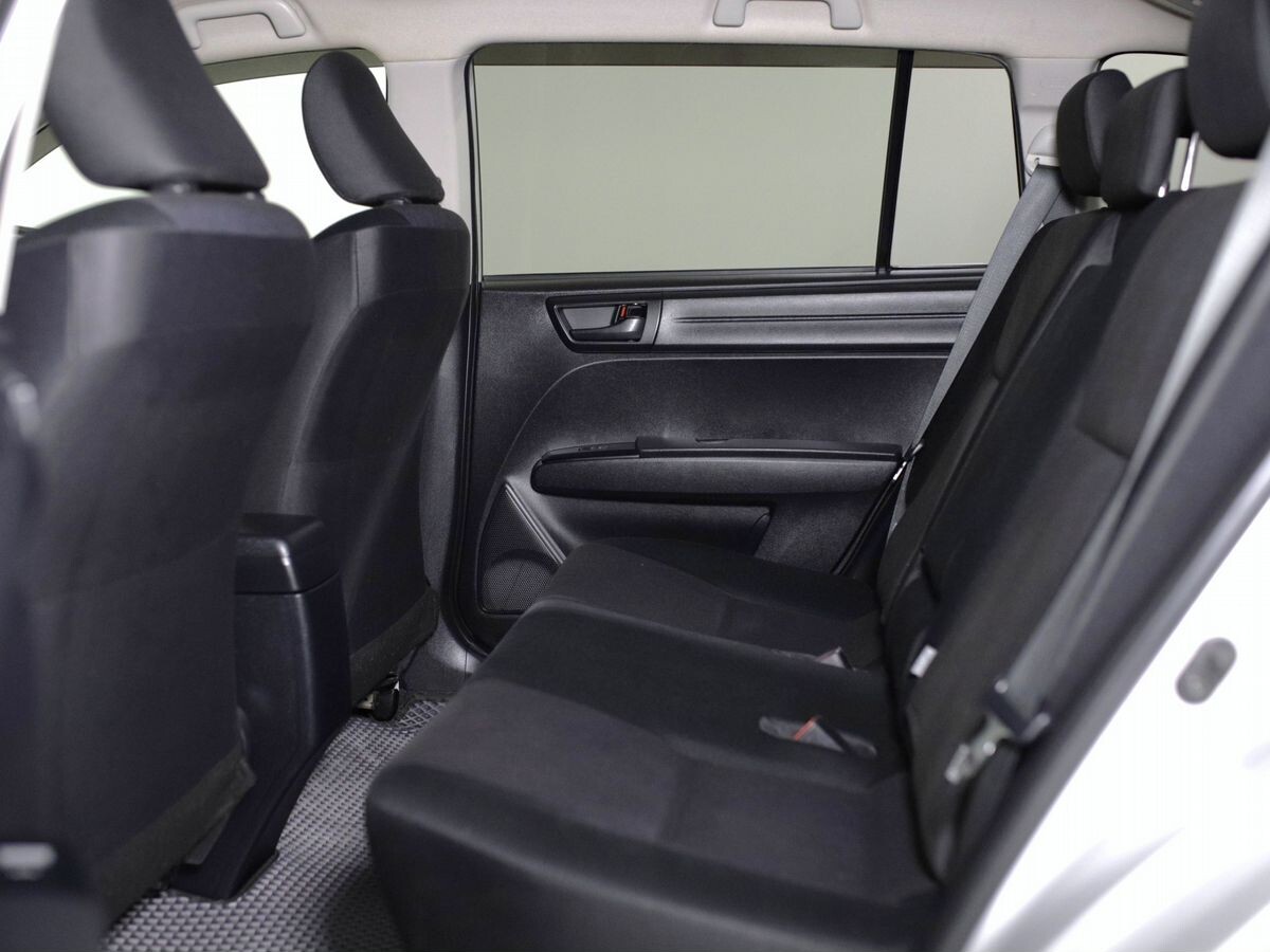 Toyota Corolla Fielder 2015 - фото автомобиля