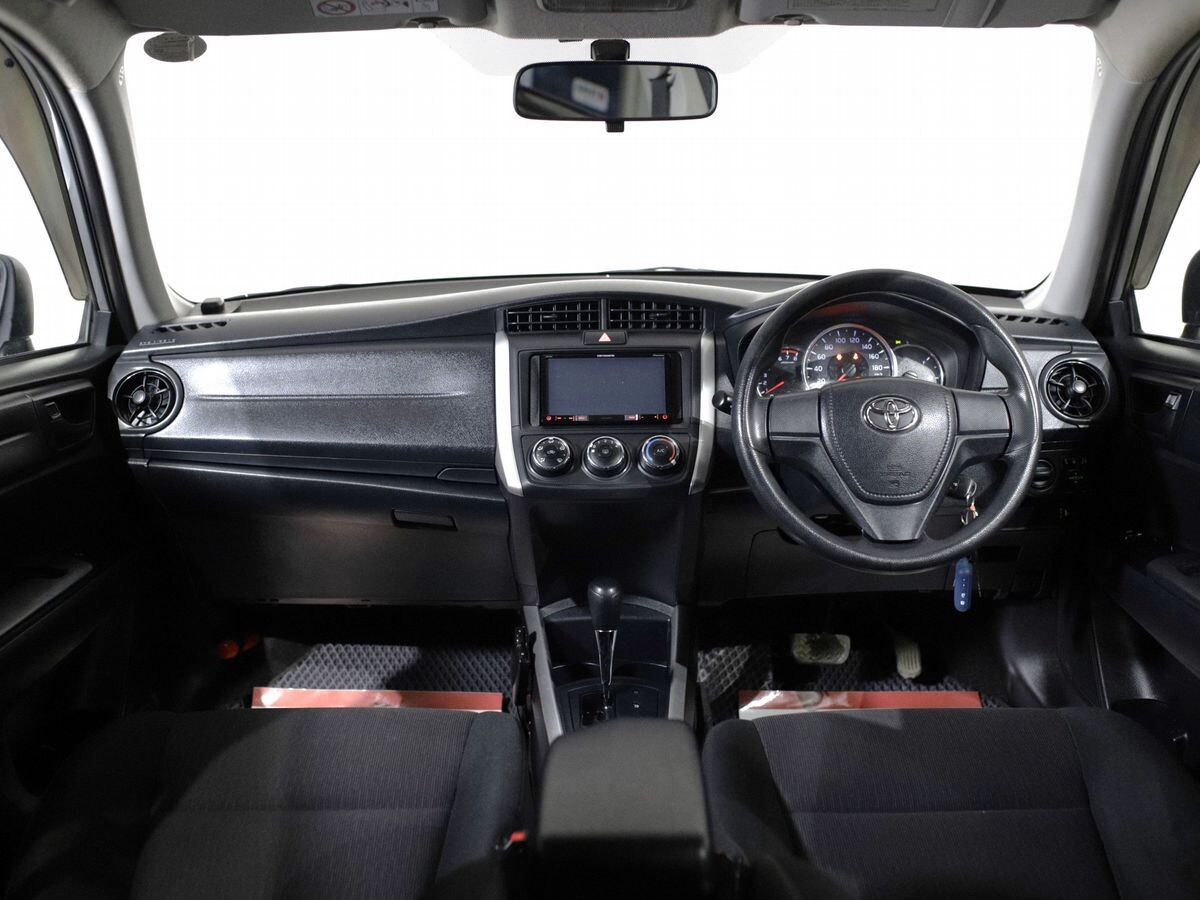 Toyota Corolla Fielder 2015 - фото автомобиля