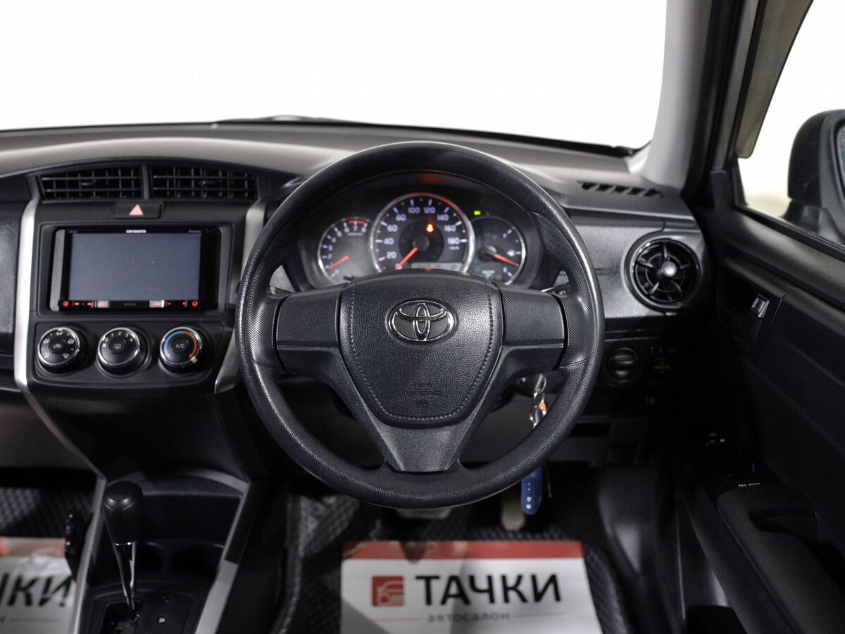 Toyota Corolla Fielder 2015 - фото автомобиля
