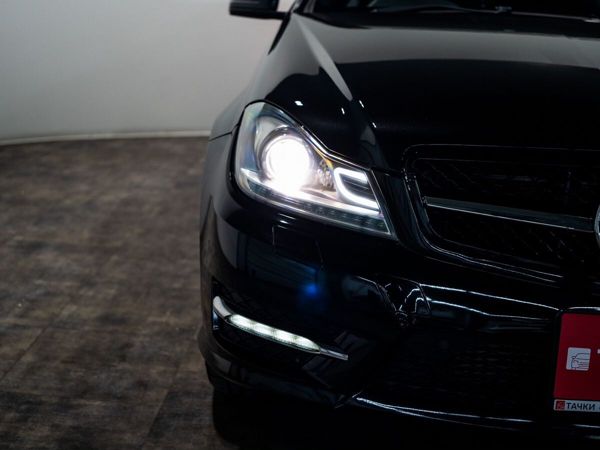 Mercedes-Benz C-Class 2011 - фото автомобиля