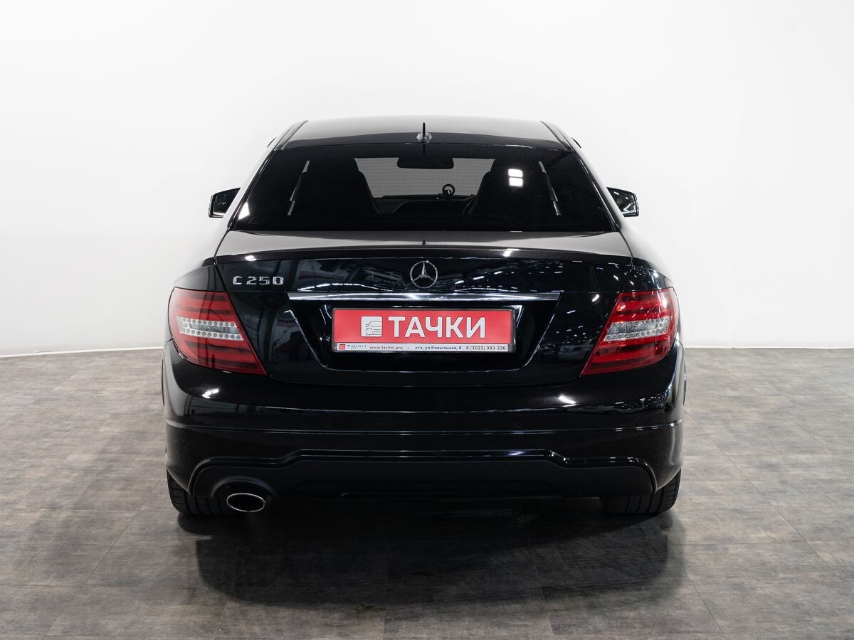 Mercedes-Benz C-Class 2011 - фото автомобиля
