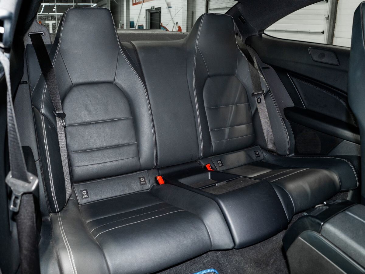 Mercedes-Benz C-Class 2011 - фото автомобиля