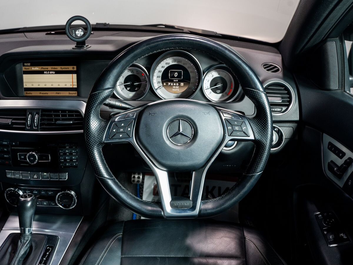 Mercedes-Benz C-Class 2011 - фото автомобиля