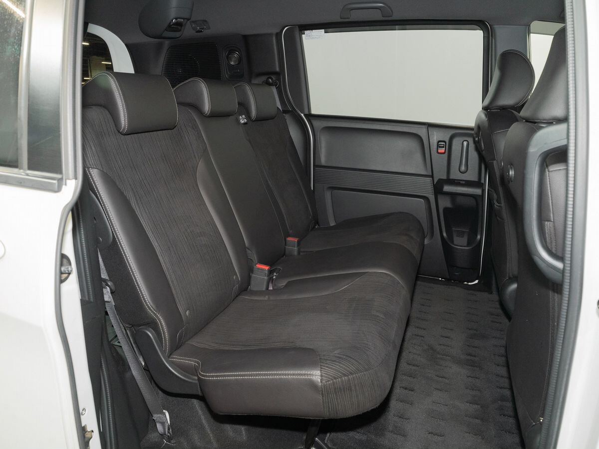 Honda Freed Spike 2016 - фото автомобиля
