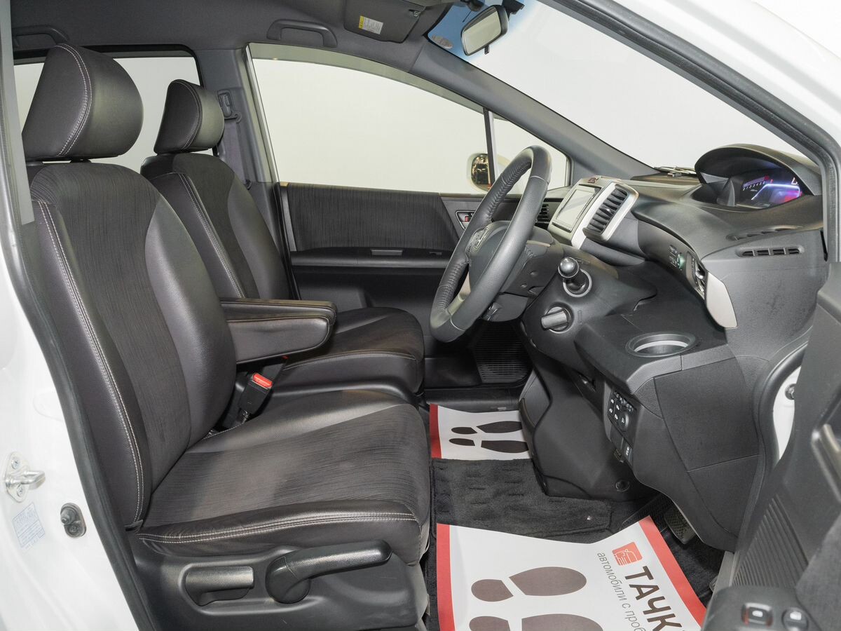 Honda Freed Spike 2016 - фото автомобиля