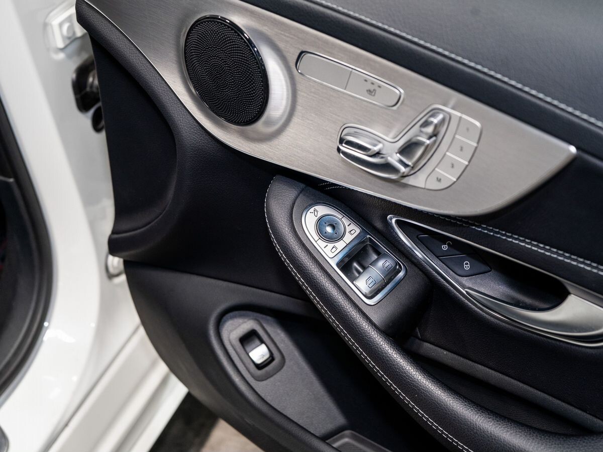 Mercedes-Benz C-Class 2017 - фото автомобиля