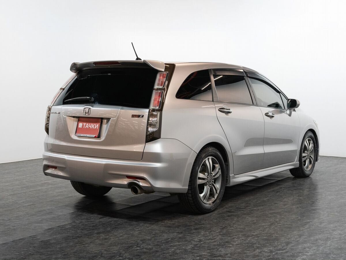 Honda Stream 2011 - фото автомобиля