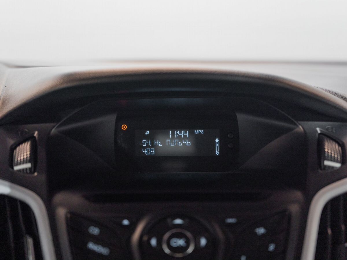 Ford Focus 2013 - фото автомобиля