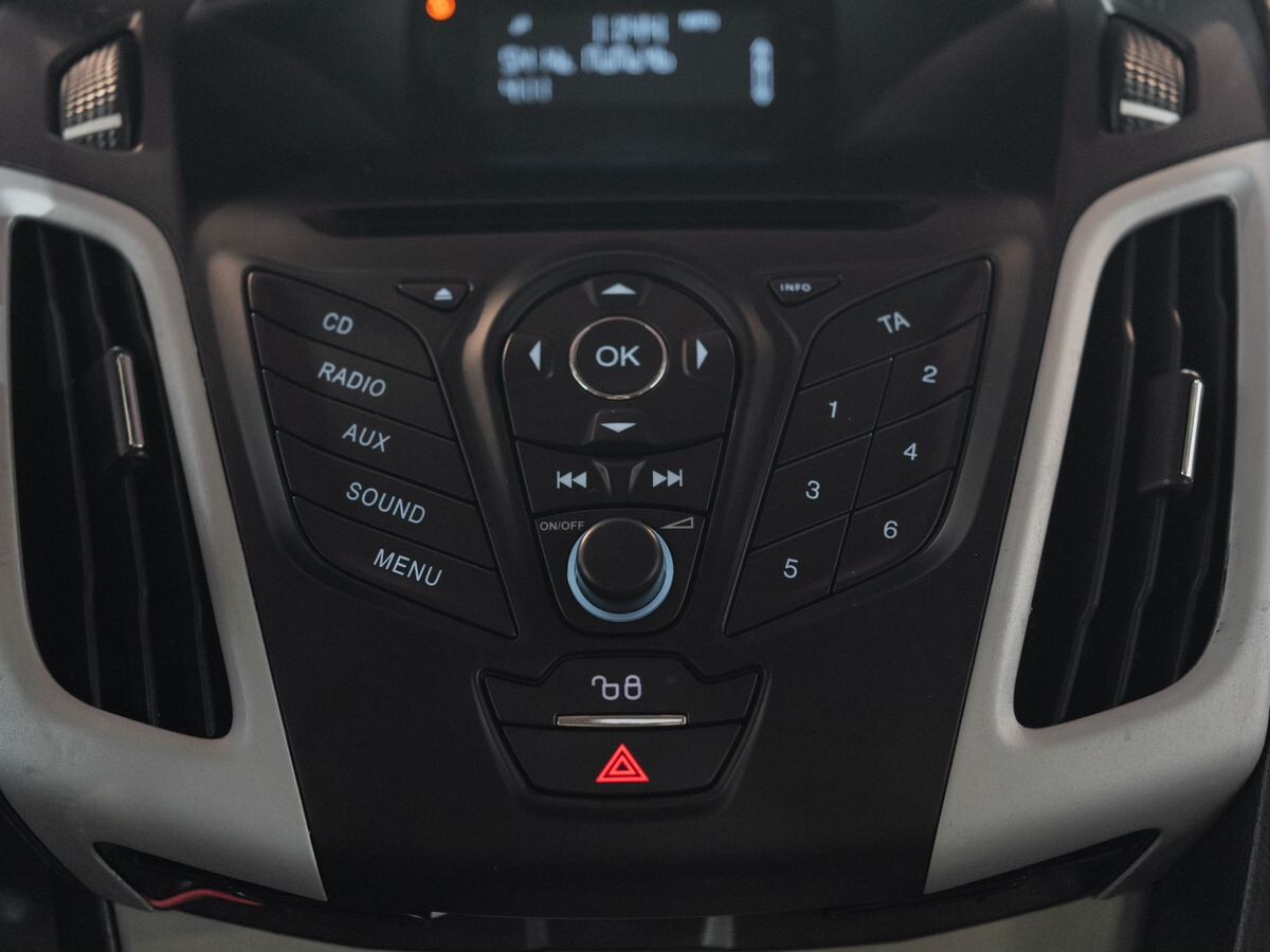 Ford Focus 2013 - фото автомобиля