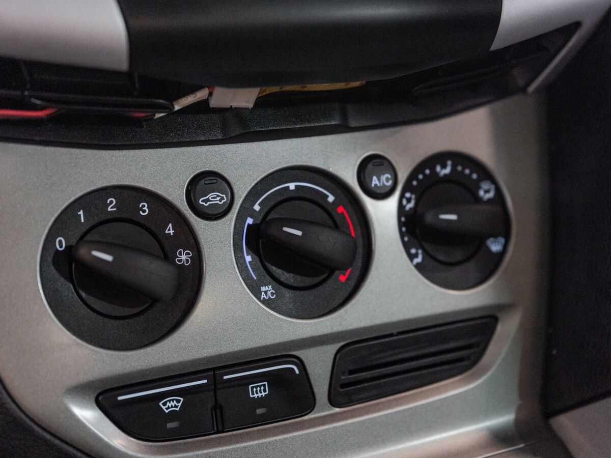 Ford Focus 2013 - фото автомобиля