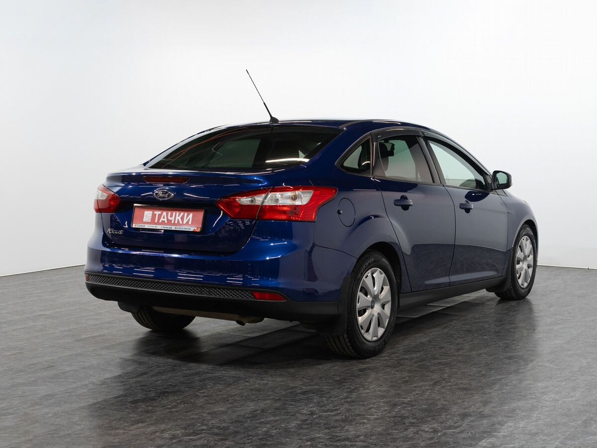 Ford Focus 2013 - фото автомобиля