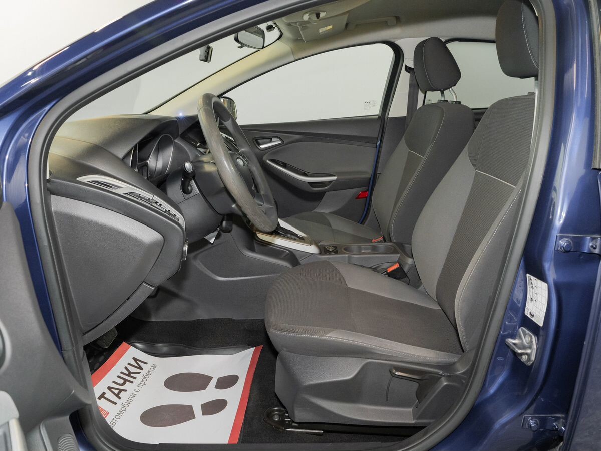 Ford Focus 2013 - фото автомобиля