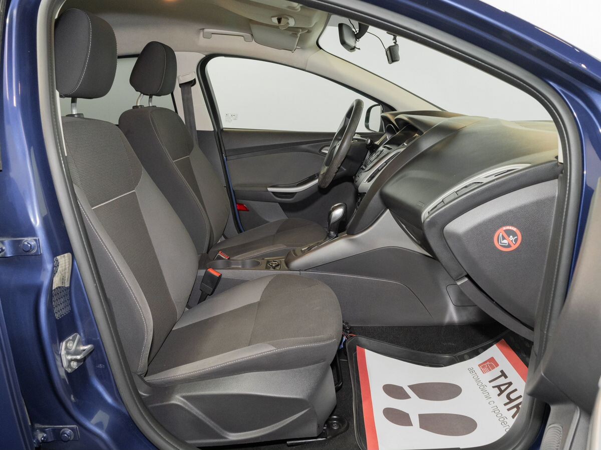 Ford Focus 2013 - фото автомобиля