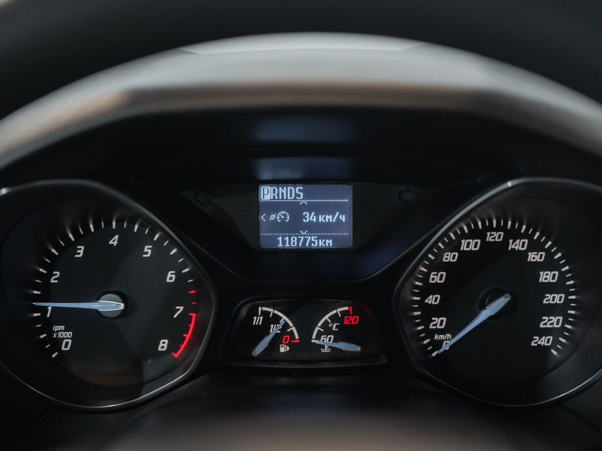 Ford Focus 2013 - фото автомобиля