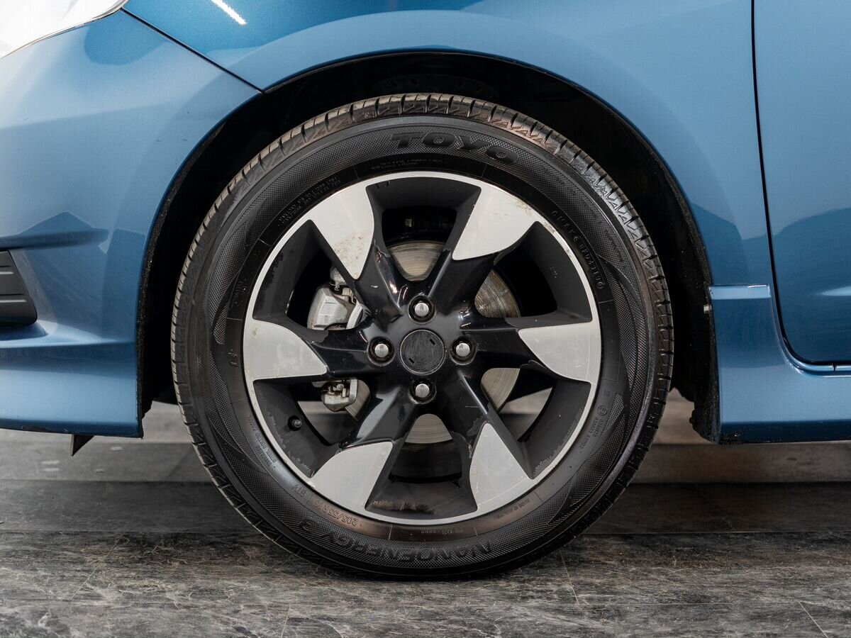 Honda Fit Shuttle 2011 - фото автомобиля