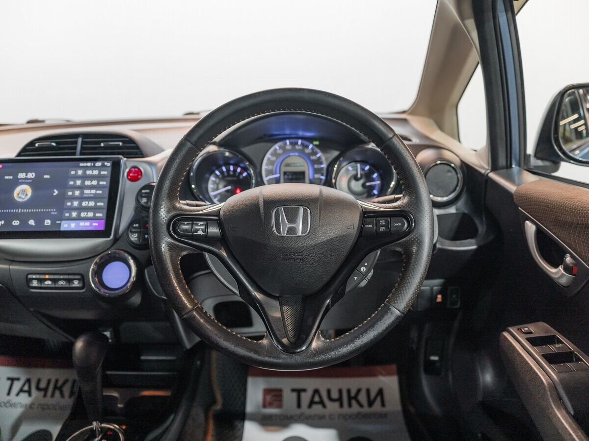 Honda Fit Shuttle 2011 - фото автомобиля