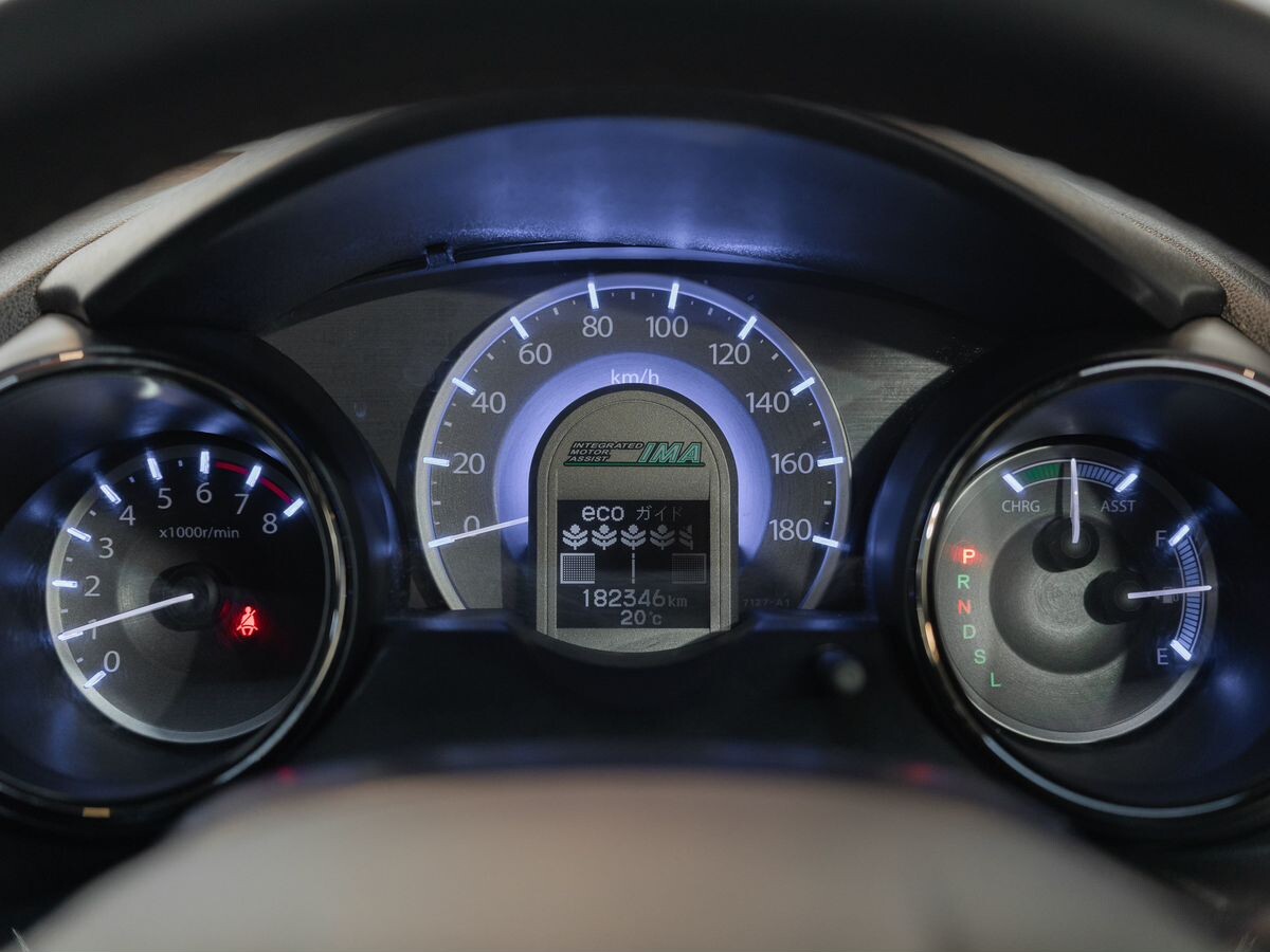 Honda Fit Shuttle 2011 - фото автомобиля