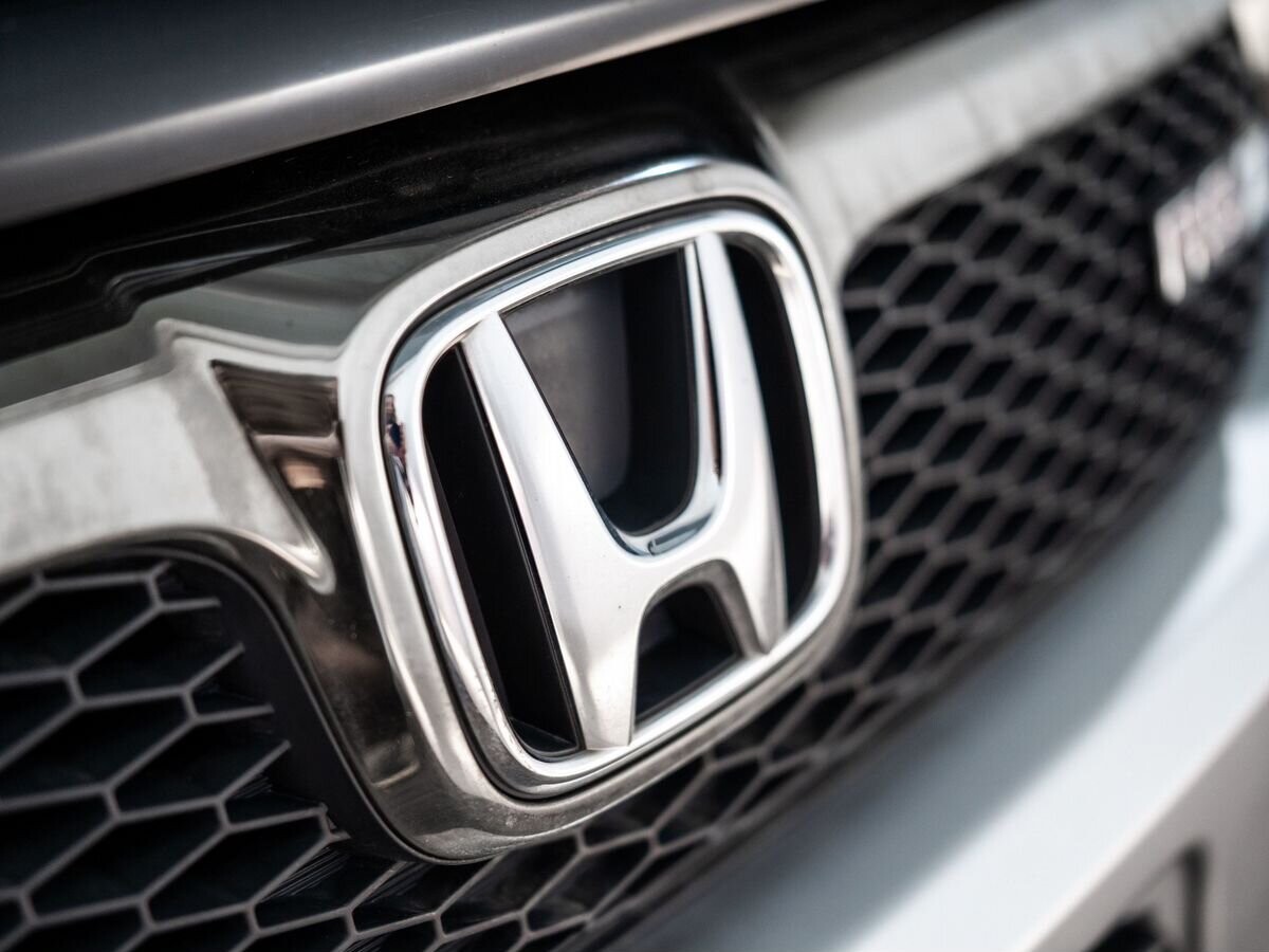 Honda Stream 2009 - фото автомобиля