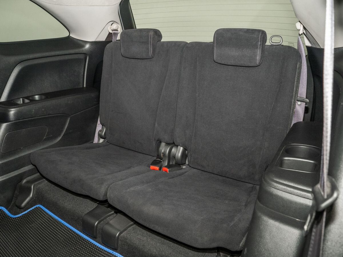 Honda Stream 2009 - фото автомобиля