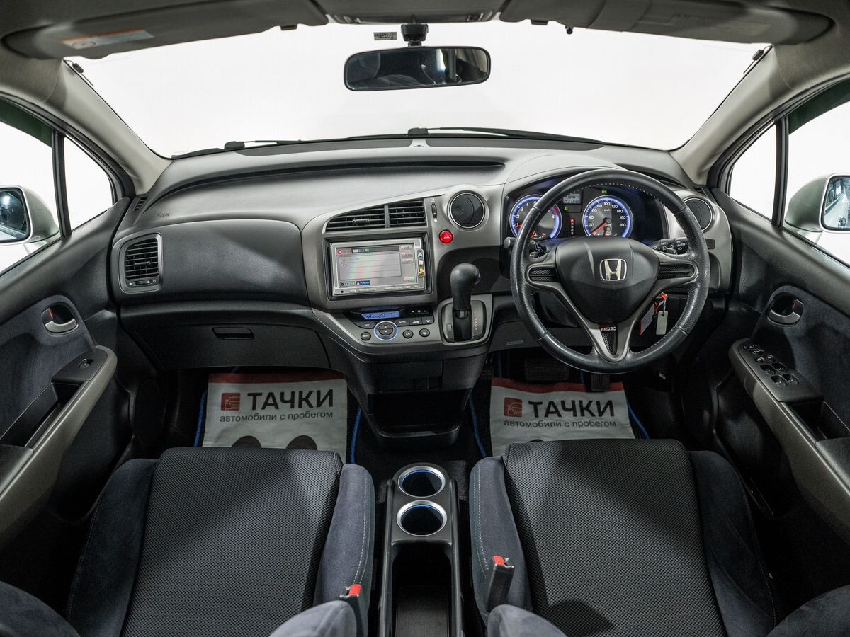 Honda Stream 2009 - фото автомобиля