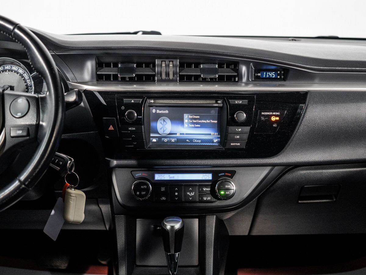 Toyota Corolla 2014 - фото автомобиля