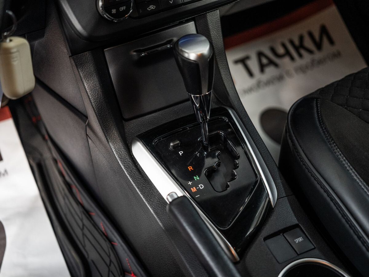 Toyota Corolla 2014 - фото автомобиля