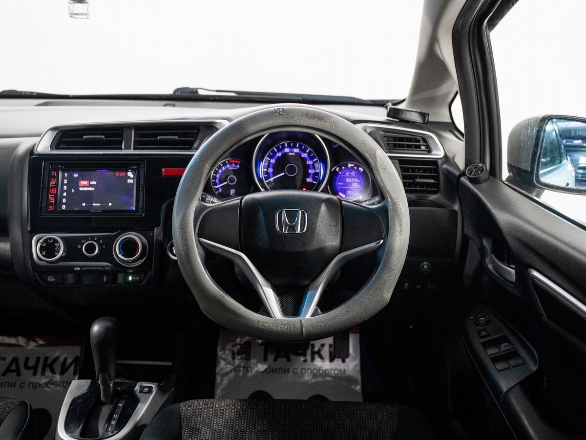 Honda Fit 2013 - фото автомобиля
