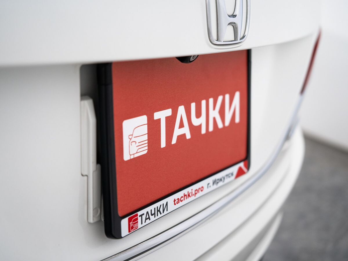 Honda Jade 2015 - фото автомобиля